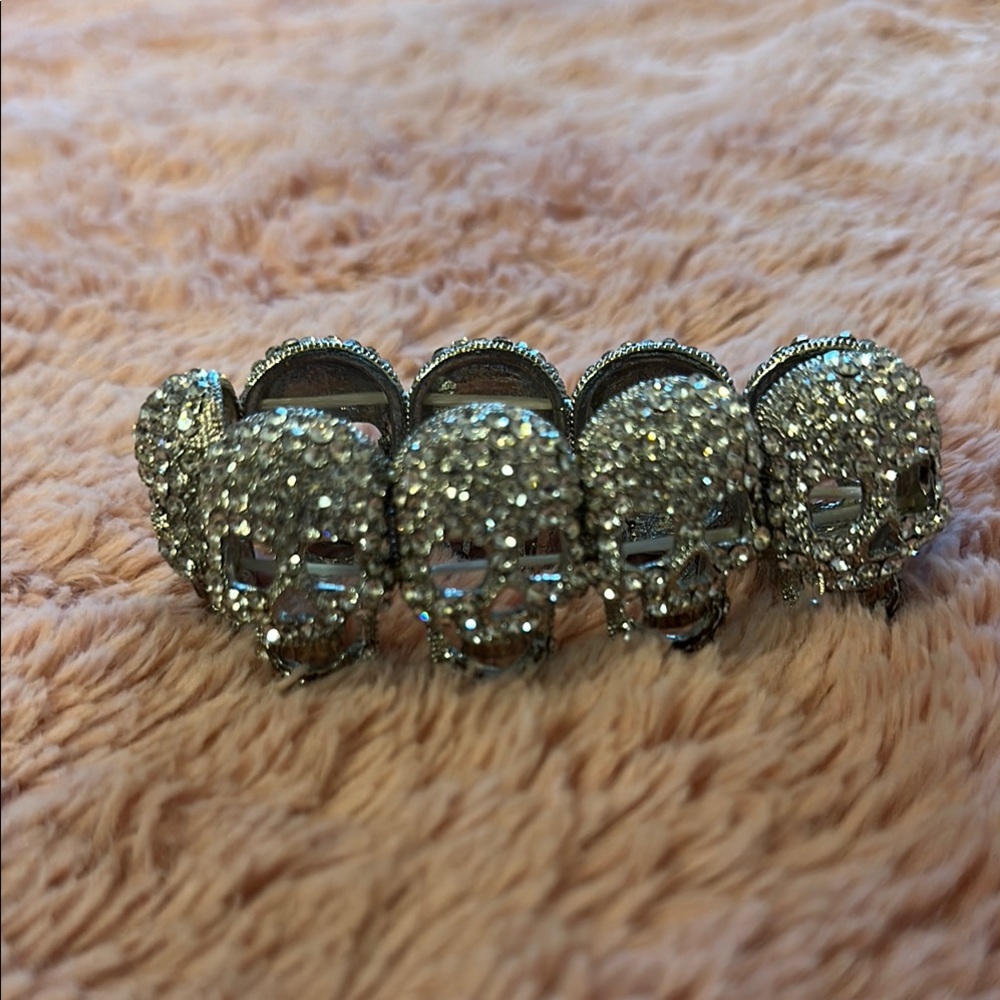 Dazzling Silver Skull Statement Bracelet - Picture 3 of 4